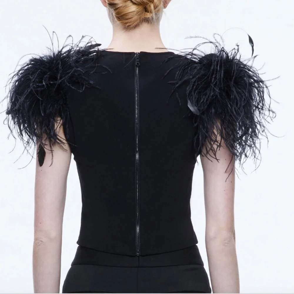 TAMICA FEATHER DETAIL TOP - Picture 4 of 10